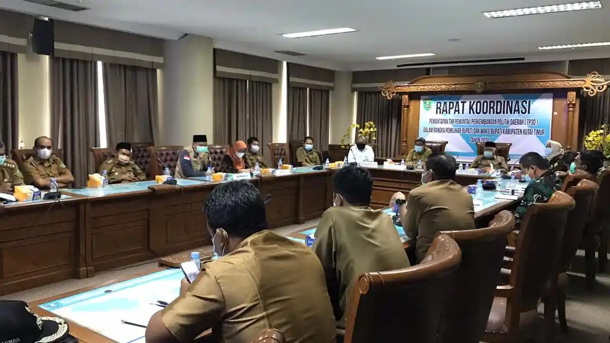 Pemkab Kutim Mantapkan Persiapan Pilkada Kutai Timur Pjs Bupati Minta Perusahaan Mobilisasi Karyawan