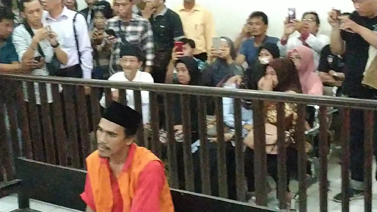 Breaking News: Akbar Pembunuh Driver Online Sofyan Divonis Mati, Tangis Keluarga Korban Pecah