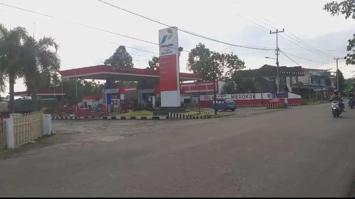 Suplai BBM  Premium Dihentikan di Pagaralam, Antrean Kendaraan Menghilang Dari SPBU