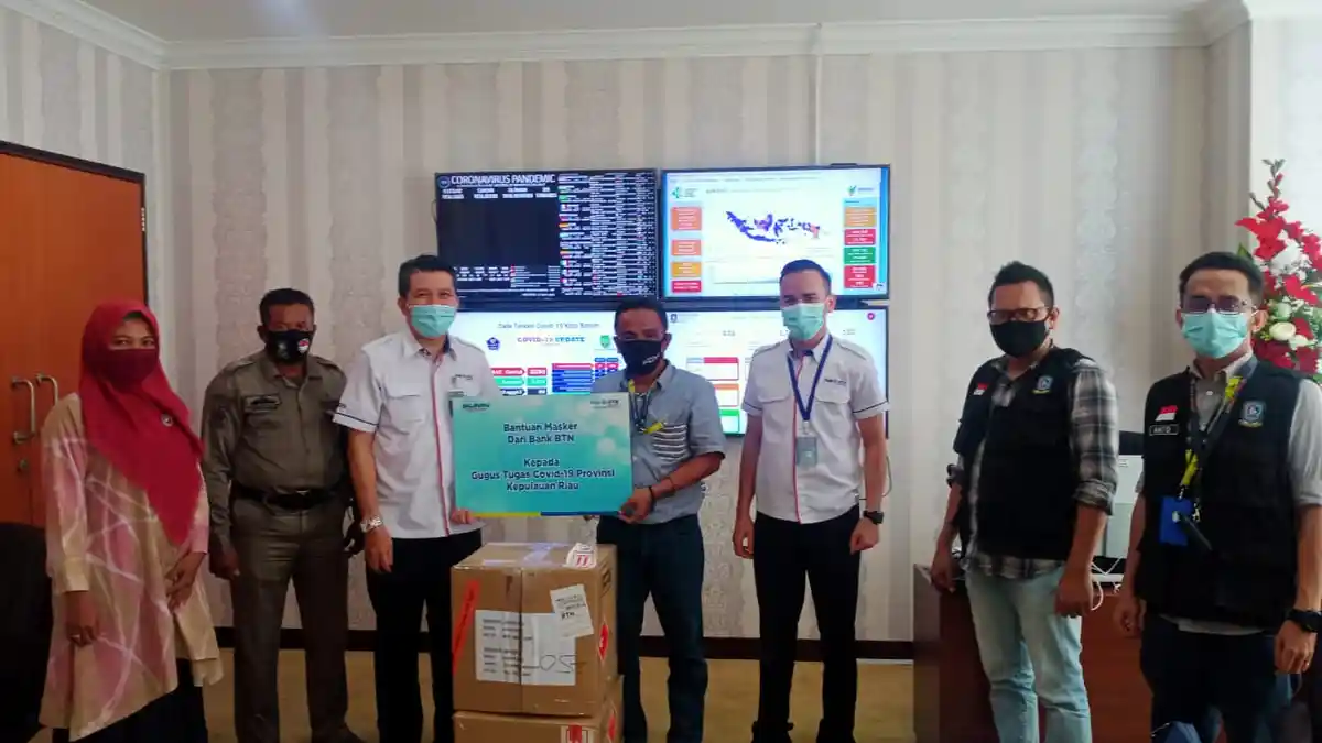 Dukung Gerakan 5 Juta Masker, BTN Sumbang 500 Paket Masker dan Hand Sanitizer ke Tim BLC Kepri-Batam