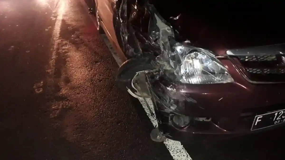 Arus Balik Liburan dari Bali, Xenia Hantam Dua Mobil dan Motor