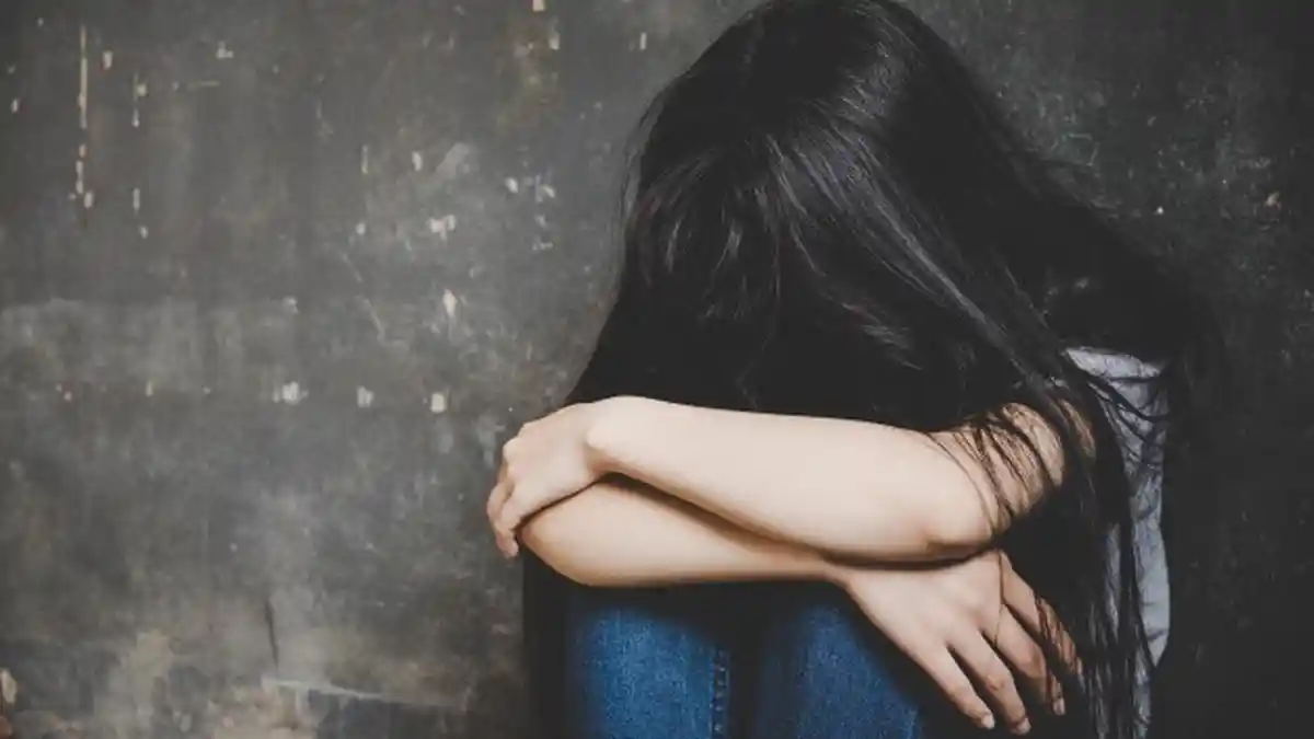 Gadis 18 Tahun Asal Blitar 'Digilir Keji' 5 Orang di Rumah Kosong, Berawal dari Minta Antar Pulang