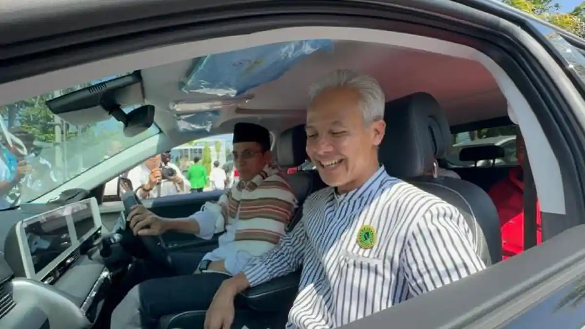 TGB Sopiri Ganjar Pranowo ke Kantor Perindo NTB Usai Makan Siang Bareng