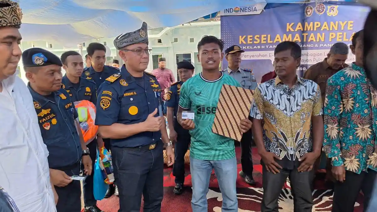 Nelayan di Desa Pangkil Riang Usai Terima Kartu E-Pas dari PPLP Tanjunguban dan KSOP Tanjungpinang