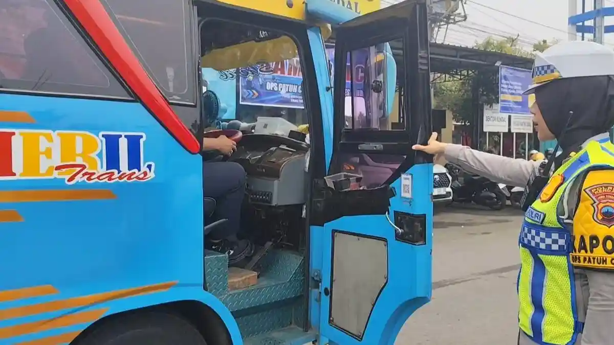 Lampu Rem Mati Rawan Picu Tabrakan, Polisi Temukan Bus Bermasalah di Kendal