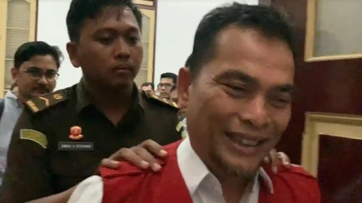 DITUNTUT 20 TAHUN, Terdakwa Korupsi Eks Kadinkes Sumut Alwi Hasibuan Divonis 10 Tahun Penjara