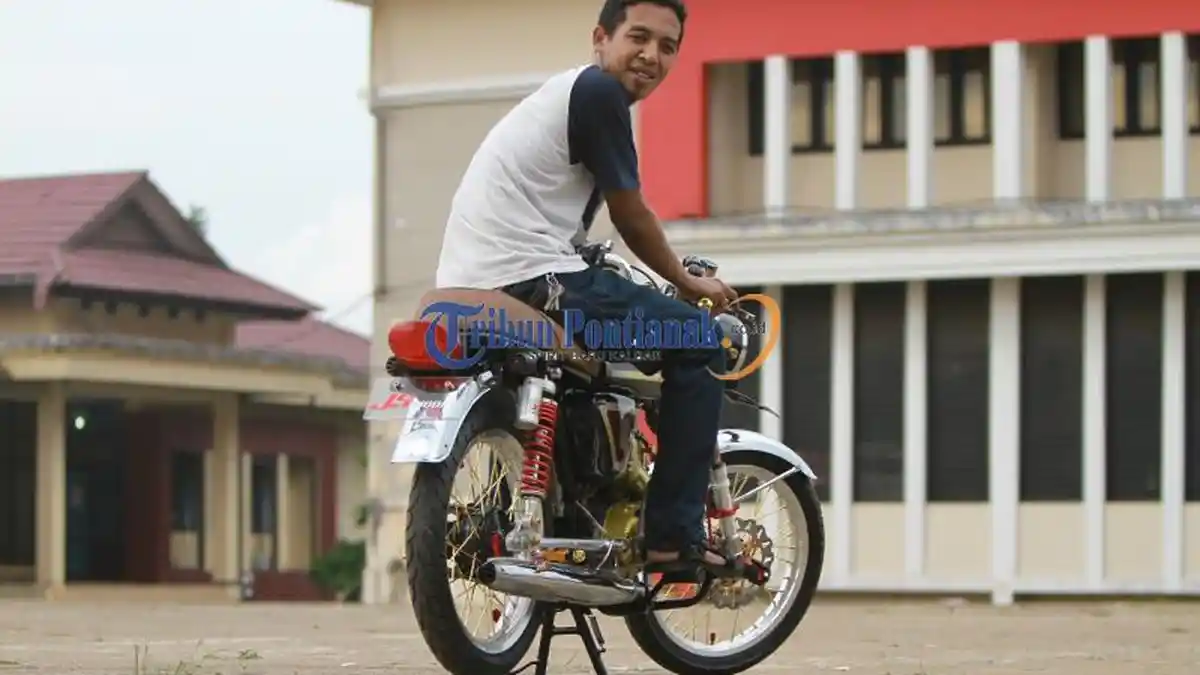 Suzuki A100 Tampil Klasik di Tengah Perkembangan Zaman - motor-suzuki-a100_20170123_161734.jpg