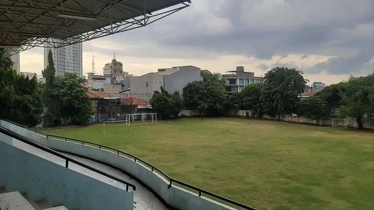 VIDEO Penampakan Lapangan Bola Gratis di Jakarta Barat
