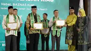 BRK-Syariah-Tanjungpinang-meraih-penghargaan.jpg
