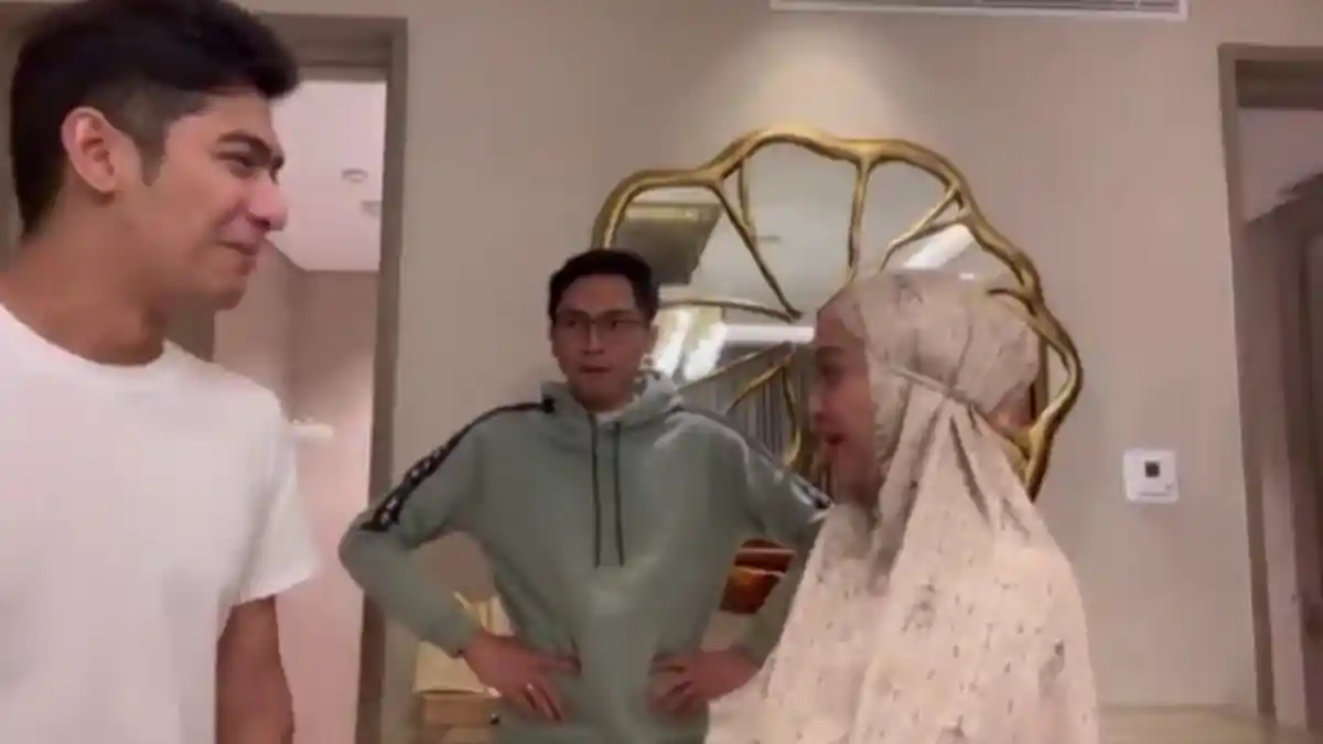Kasur Pengantinnya Malah Diberantakin Kameramen, Teuku Ryan Pasrah, Ria Ricis Teriak : Kebangetan!