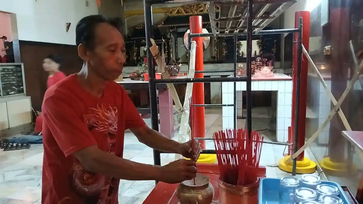 Cerita Narsim, Muslim Penjaga Kelenteng Hok Tik Bio Purwokerto: Tetap ...