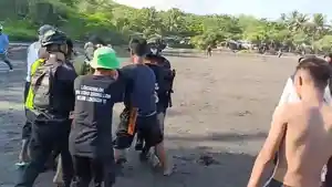 WISATAWAN-TEWAS-SELAMATKAN-BOCAH.jpg