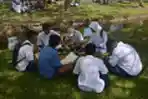 Korem 174 Merauke Izinkan Para Siswa dan Guru Berburu Jaringan Internet di Area Makorem 174/ATW