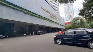 Suasana-kantor-Kemendikdasmen-Senayan-hari-pertama-kebijakan-WFH-ASN.jpg
