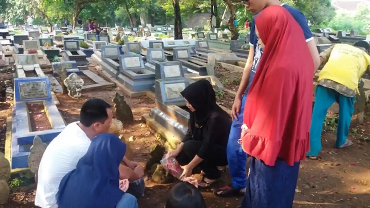 Bolehkah Wanita Haid Ikut Ziarah ke Makam?
