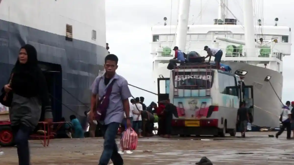 Arus Balik, Bus Antar Penumpang Hingga Dermaga Pelabuhan Nusantara Parepare