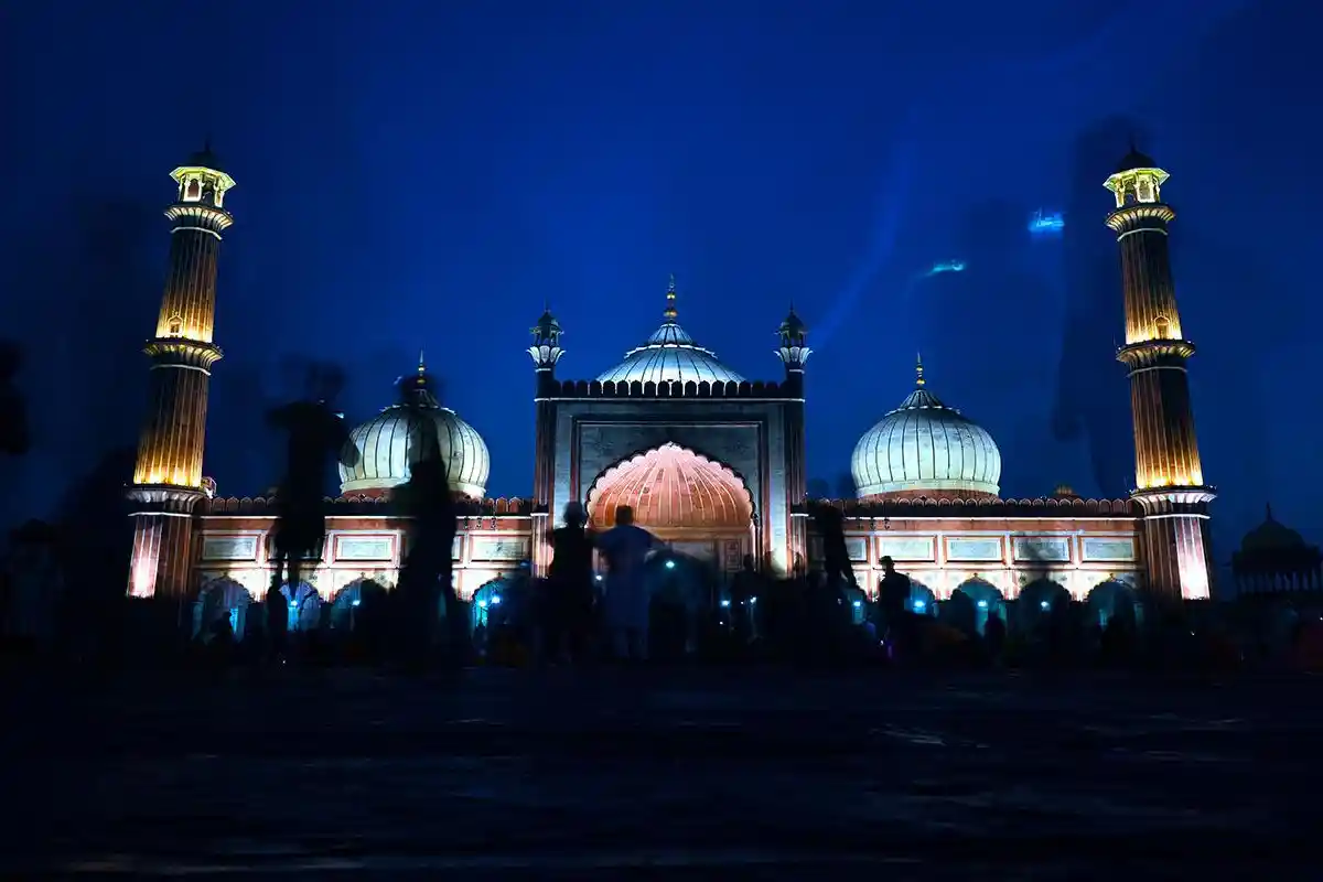 Pejuang Malam Lailatul Qadar Ketahui Cara Mendapatkan Malam Paling Mulia dan Ciri-cirinya Ini