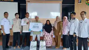YBM-PLN-UIP-JBT-Salurkan-Bantuan-Gizi-dan-Anugerah-Guru-di-Purwakarta.jpg