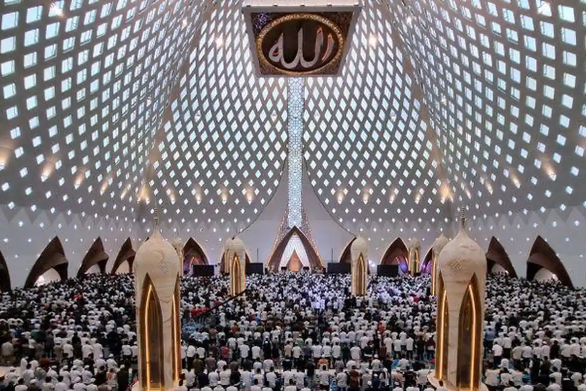 3 Teks Khutbah Idul Adha 1446 H/2025 : Memaksimalkan Ibadah Kurban dengan Ketaatan Penuh pada Allah