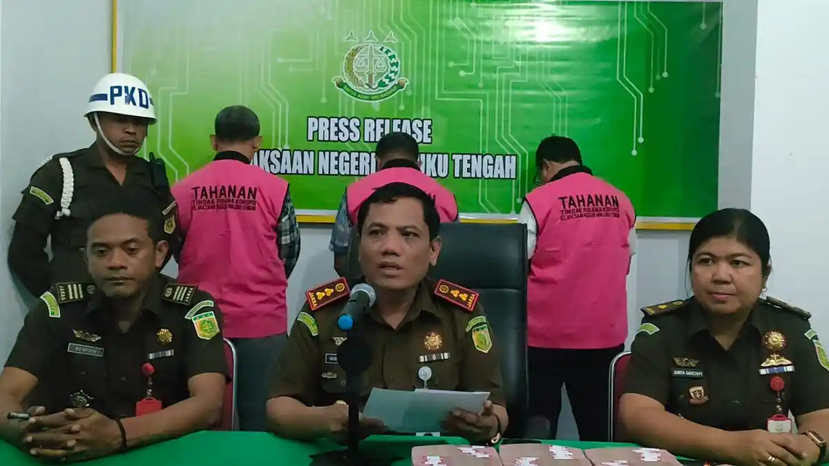 Mantan Kadis Pendidikan Maluku Tengah Resmi Ditetapkan Tersangka Korupsi Dana Bos