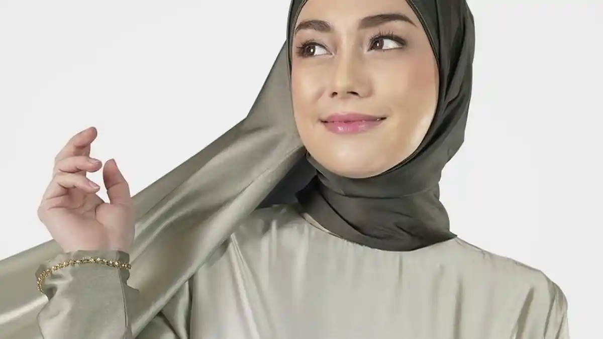 Satu Tanda Celine Evangelista Kian Disayangi Publik, Ramai Ditegur Ketika Tutorial Pakai Hijab