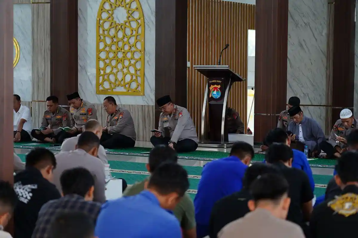 Beri Siraman Rohani, Kapolda Sulbar Minta Jajaran Banyak Berbuat Baik Supaya Menuju Surga
