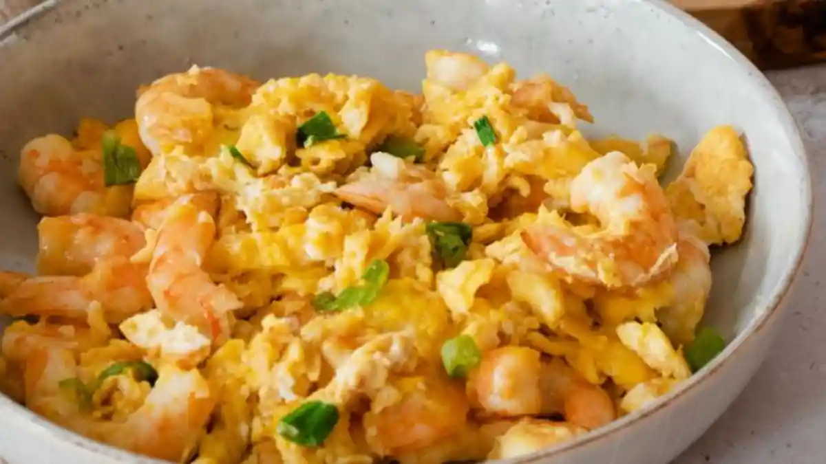 Resep Udang Goreng Garlic Salted Egg, Cocok jadi Menu Makan Siang bersama Keluarga