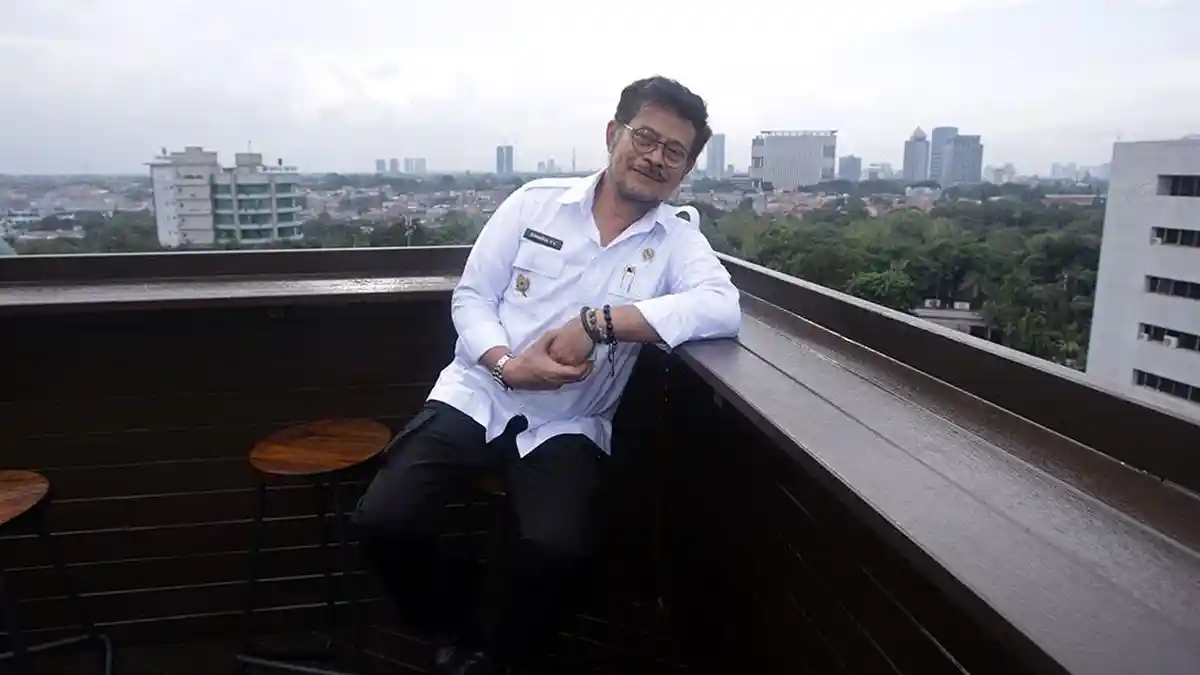 BREAKING NEWS: Hasil 14 Jam Geledah Kantor Kementan, Penyidik KPK Angkut 5 Koper Barang Bukti