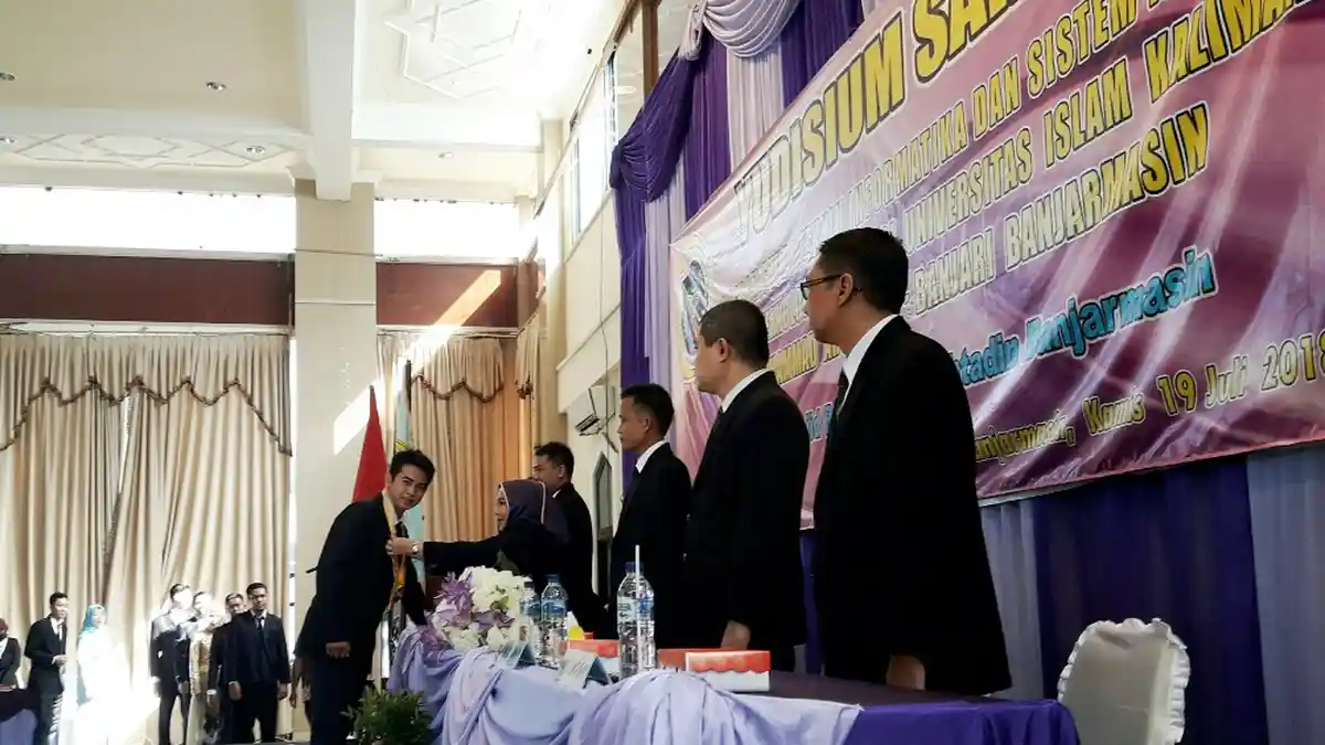 TI Uniska Luluskan 105 Sarjana, Lulusan Terbaik Ciptakan Dua Game