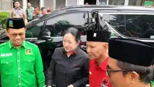ketua-dpp-pdip-puan-maharani-menyambangi-kantor-dpp-ppp-untuk-bahas-pemenangan-ganjar-2.jpg