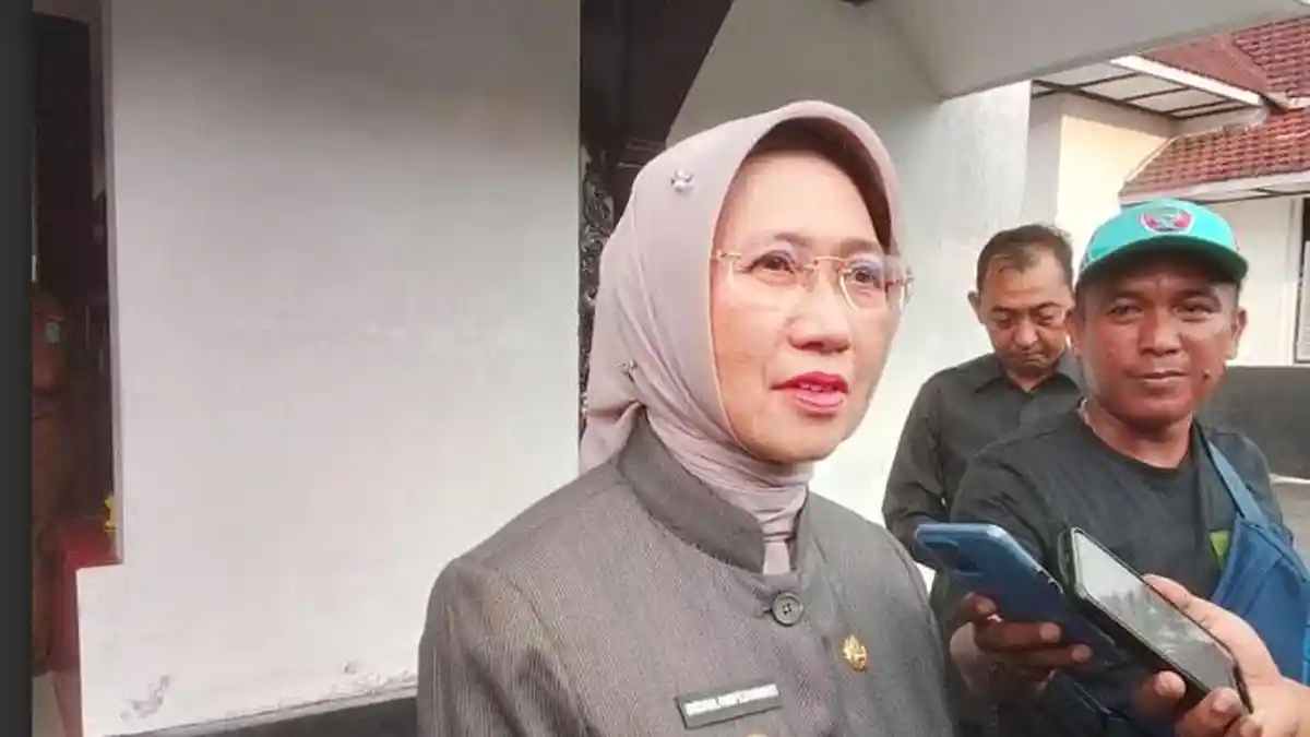 Bupati Indah Bantah Pernah Bela SPPG di Lumajang yang Ditutup usai Viral Menu MBG Ada Ulat