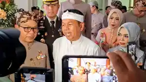 Gubernur-Jawa-Barat-Dedi-Mulyadi-seusai-mengikuti.jpg