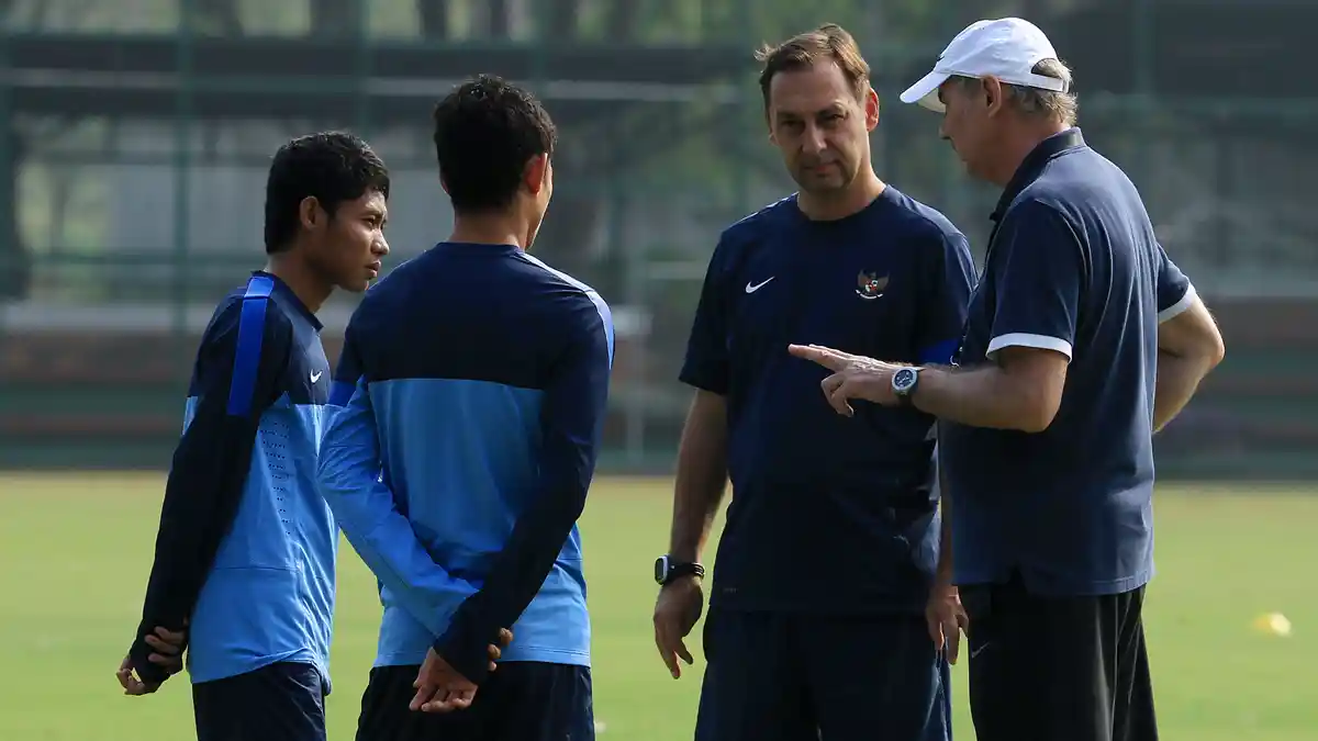Enam Pemain Timnas U19 Gabung TC Timnas Senior