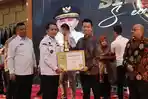 Mahkota-Grup-Raih-Penghargaan-Produktivitas-Shiddakarya-Tingkat-Sumatera-Utara-2024.jpg