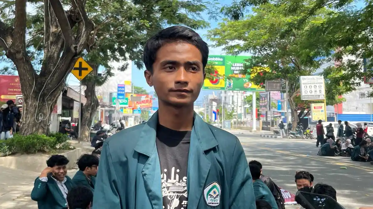 Mahasiswa Demo di Palu Minta Hentikan Program Makan Bergizi Gratis