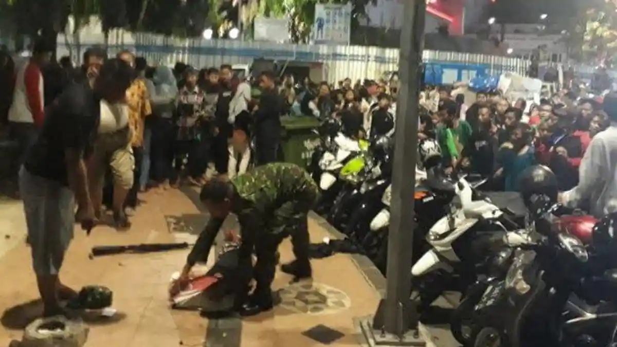 Penonton Surabaya Membara Pilih Pulang Setelah Tahu Ada Korban Meninggal Tertabrak Kereta