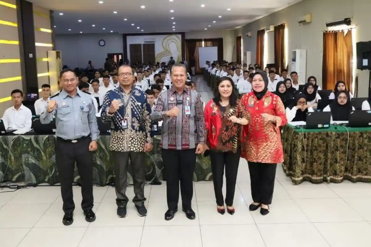 Hari Pertama SKD CPNS 2023, Kadivmin Kanwil Kemenkumham Jambi Pantau Langsung Pelaksanaan Ujian