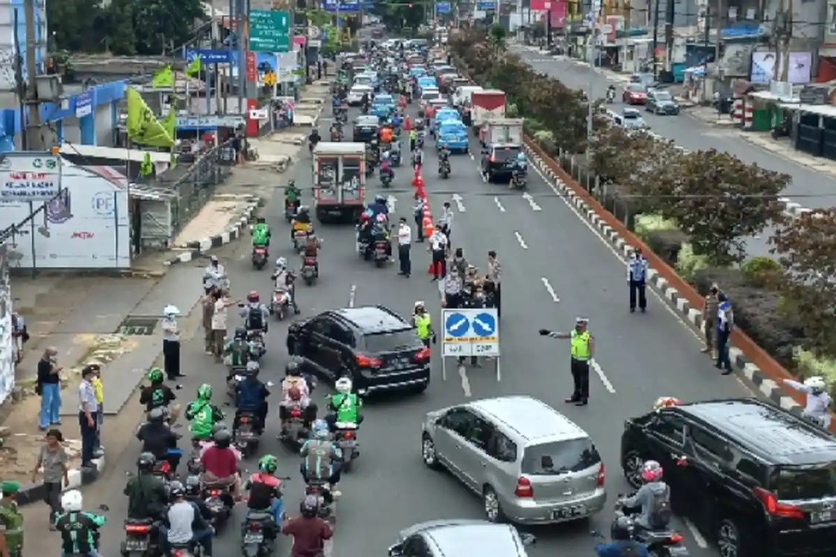 Jumlah Kendaraan Roda Dua Meningkat Saat Uji Coba Gage di Jalan Margonda Raya