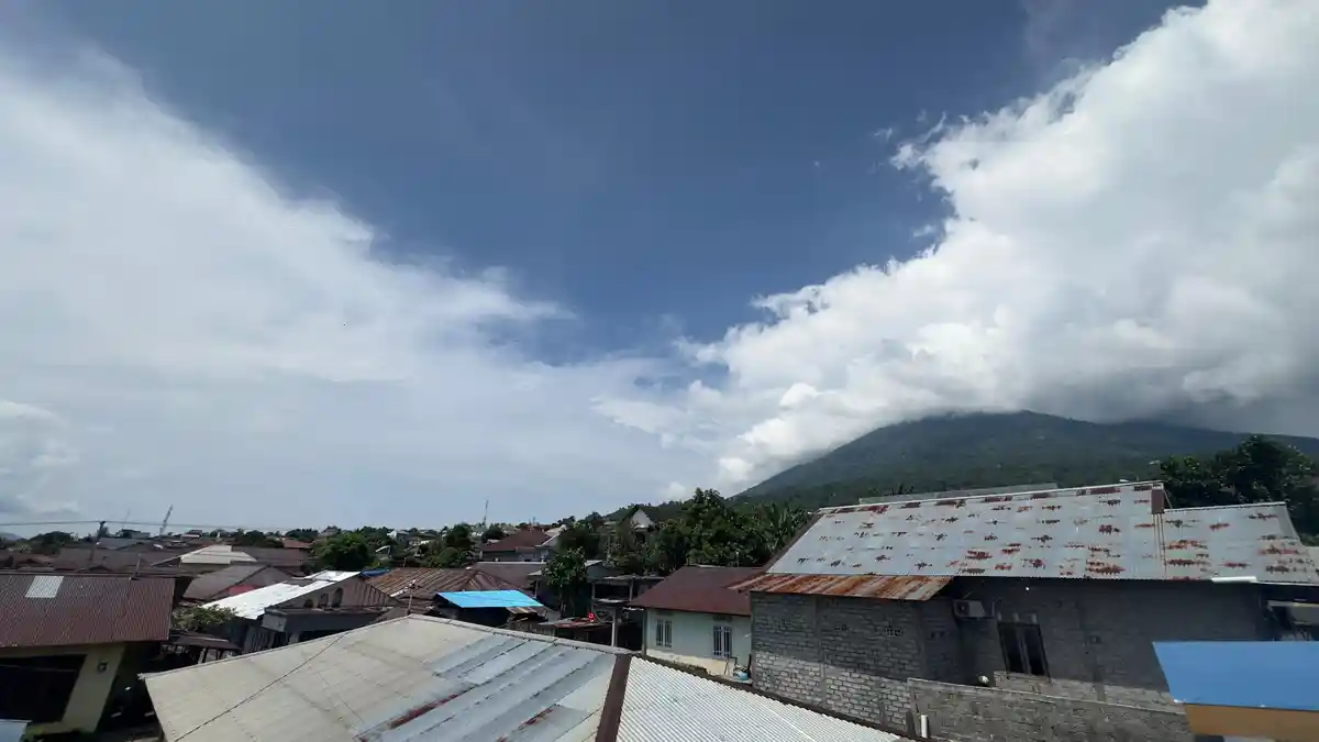 Prakiraan Cuaca Maluku Utara 31 Oktober 2025:  Hujan Petir di Sula dan Taliabu, Daerah Lain Berawan