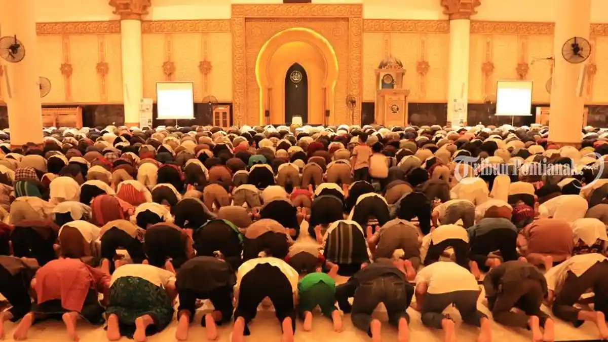 TARAWIH 2021 dan Sholat Eid Idul Fitri 2021 Kini Boleh Berjamaah ! Sah, Cek Syarat dari Pemerintah