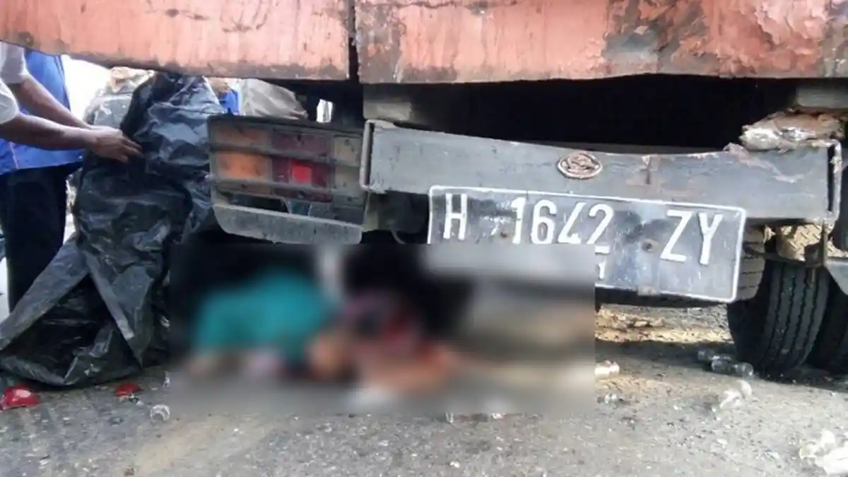 Terlindas dan Terjepit di Bawah Truk, Dua Wanita Satu Pria Tewas Mengenaskan