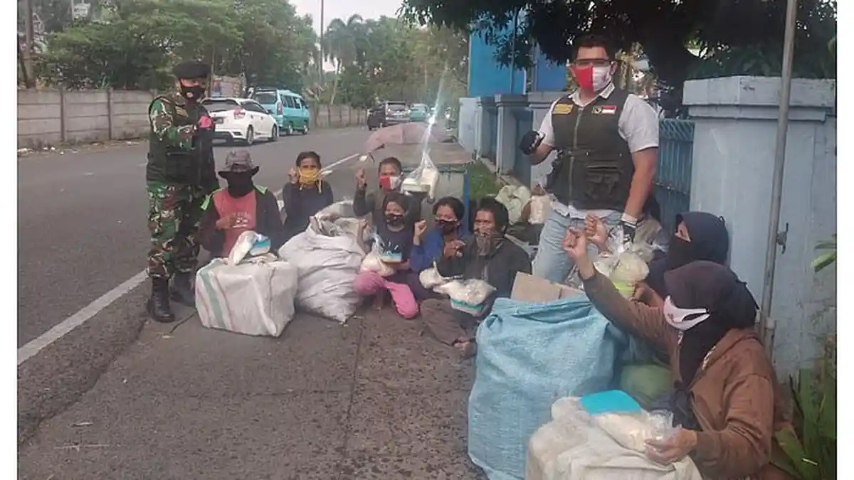 Berbagi Makanan dan Sembako, Ketua YKKJRK: Anggaplah Orang Lain Lebih Utama dari Diri Sendiri