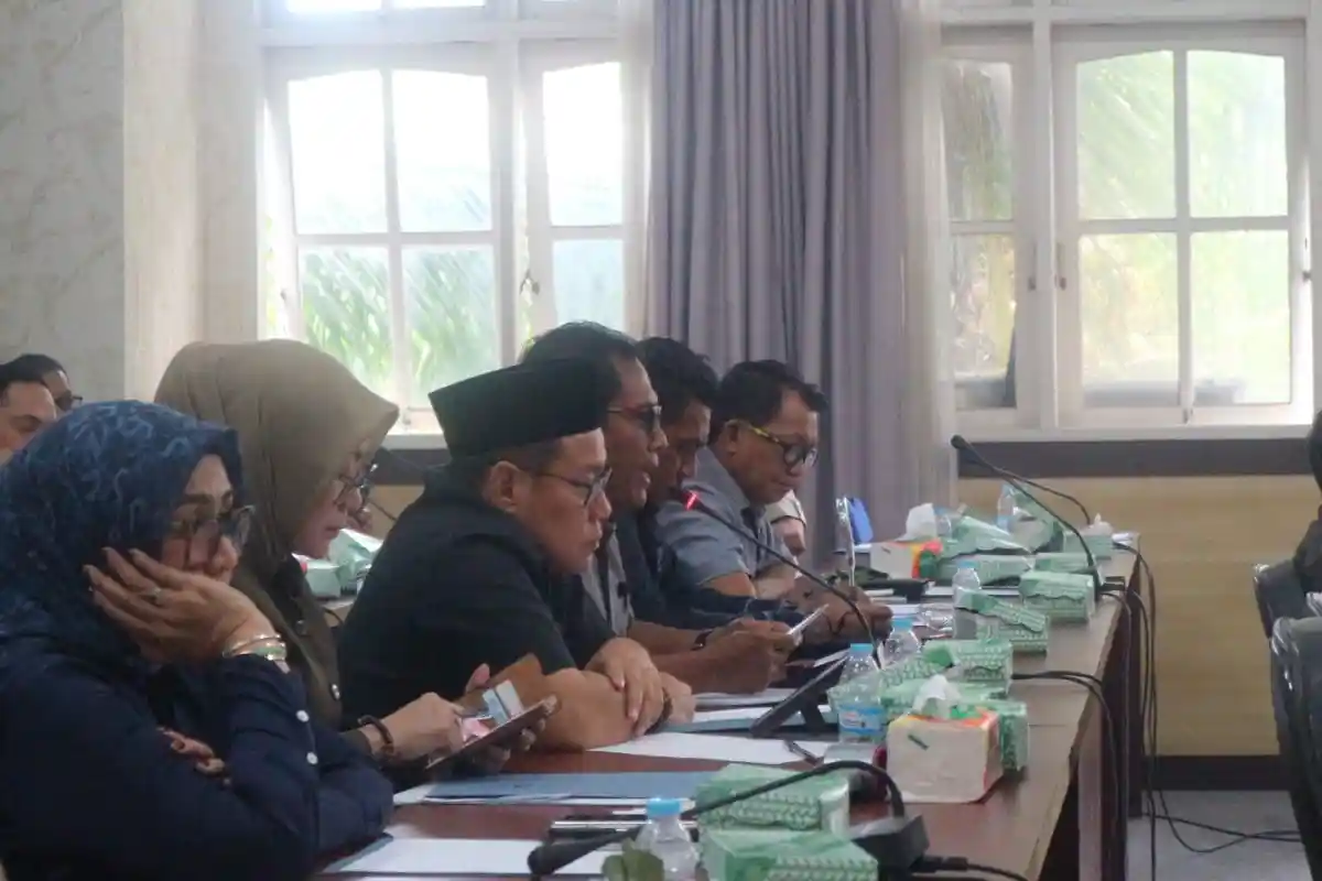 Fraksi PDIP DPRD Banggai Serap Aspirasi Mahasiswa, Dorong Evaluasi APBD dan Revisi Perda Pajak