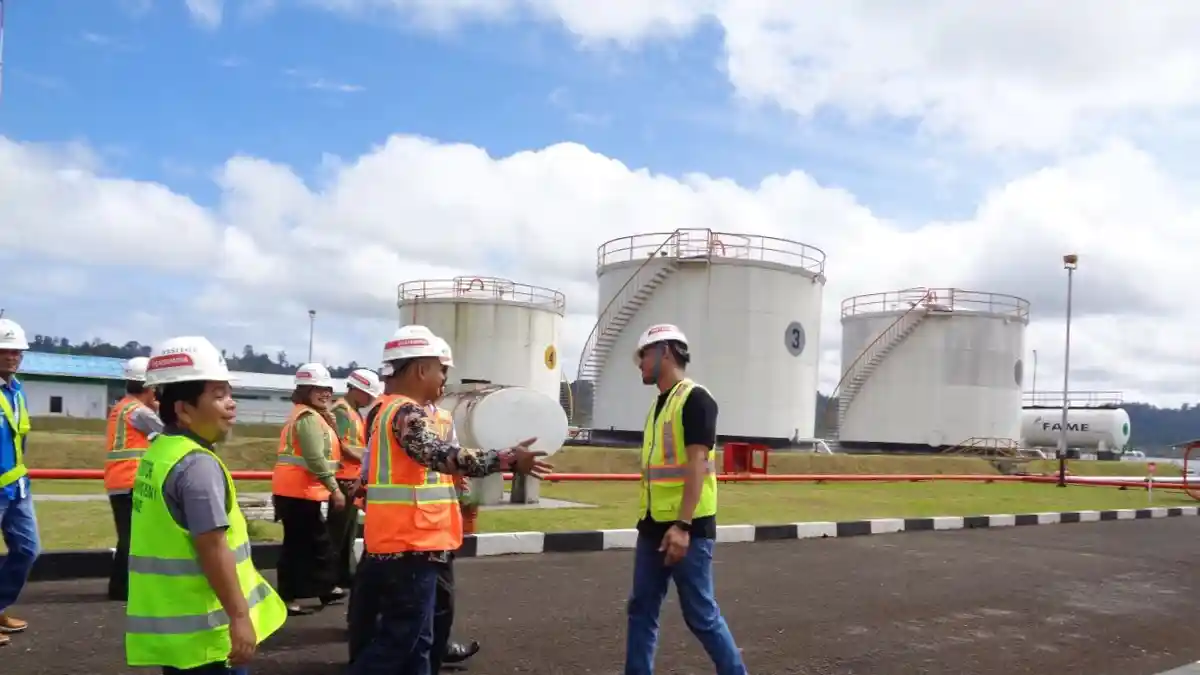 Harga Minyak Mentah Dunia Kembali Merosot