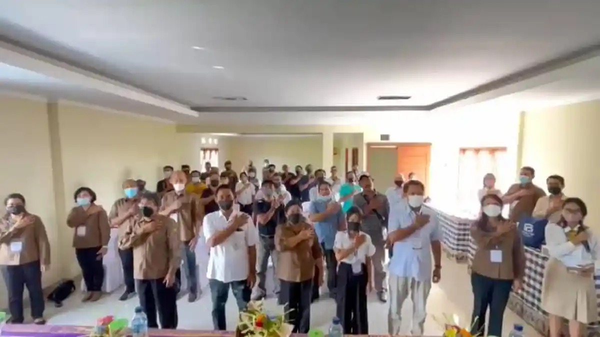 Desa Bakas Sambut Delegasi G20, Prodi MKP Poltekpar Bali Gelar Pelatihan CHSE dan Pelayanan Prima