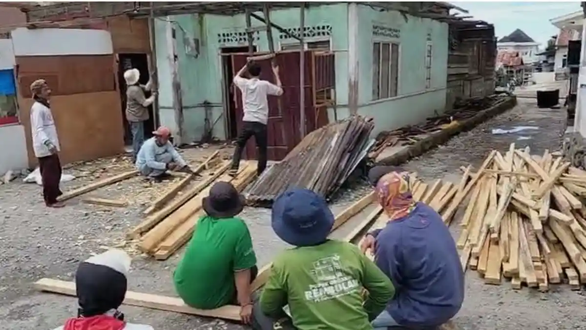 Kronologi Angin Puting Beliung Sapu Puluhan Rumah di Kayu Aro Kerinci Jambi