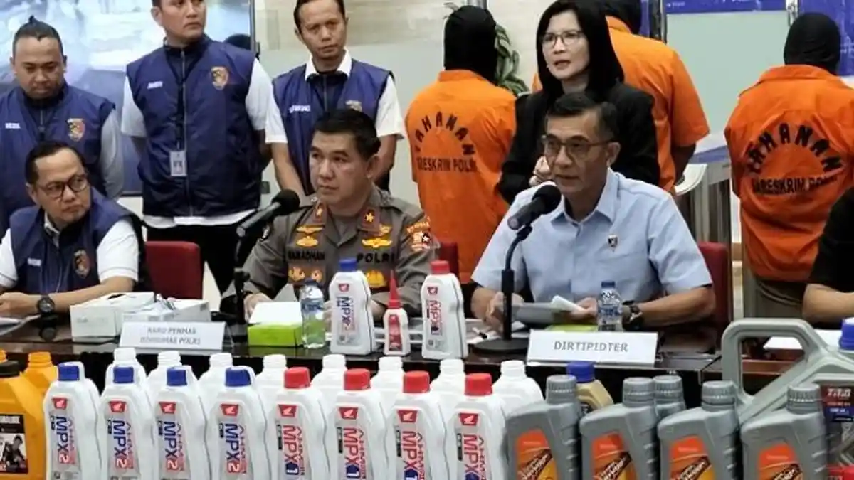 Oli Palsu yang Diproduksi di Jawa Timur Dijual ke Seluruh Indonesia, Masyarakat Agar Waspada