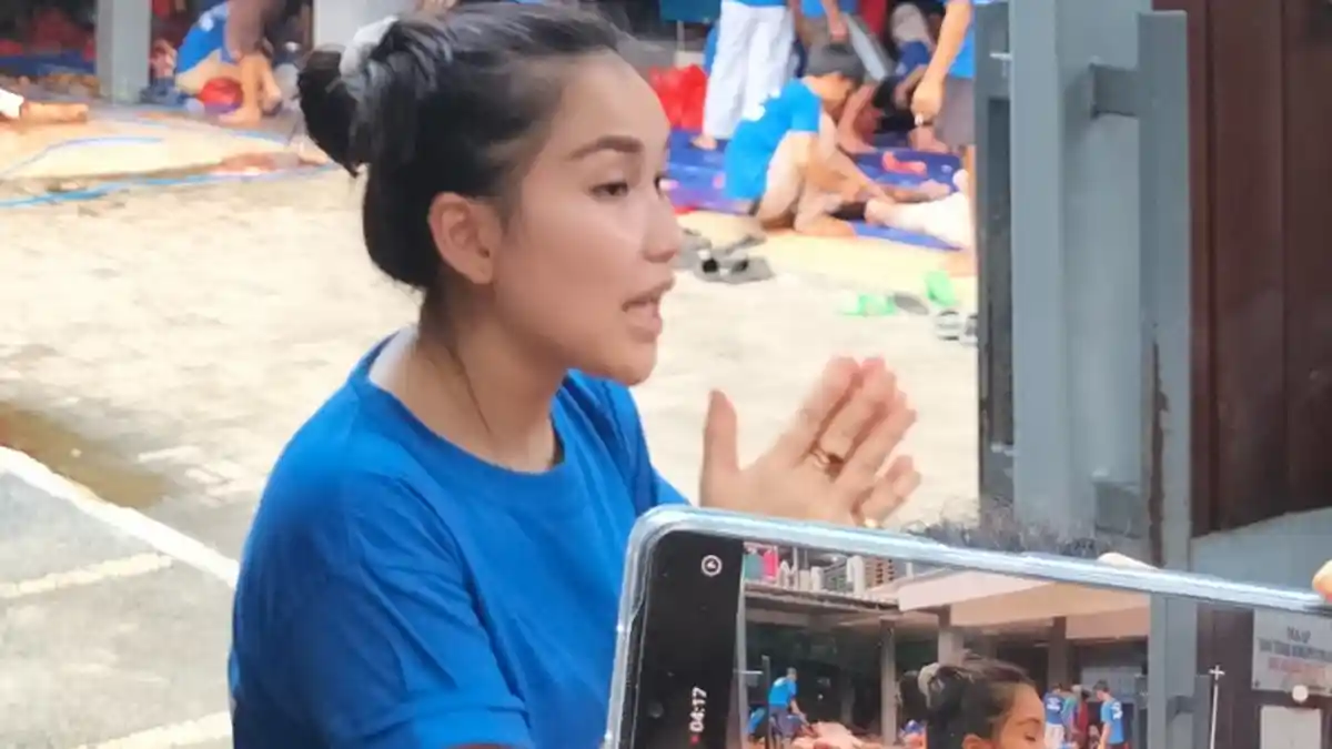 Ayu Ting Ting Kurbankan 3 Sapi Saat Hari Raya Idul Adha, Ikut Jadi Tukang Potong Daging di Rumah