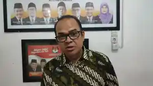 Ketua-Komisi-Pemilihan-Umum-Sumatera-Utara-Agus-Arifin-Siregar-saat-diwawancarai-11189.jpg
