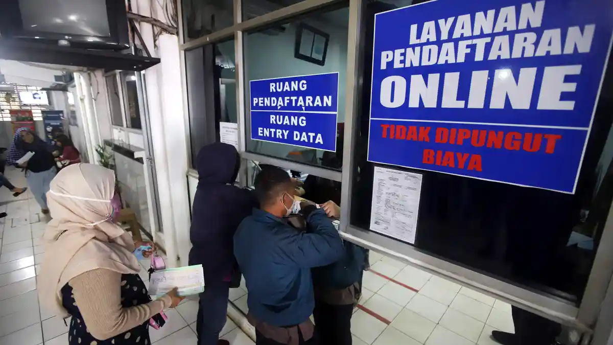 Kakorlantas Cek Layanan SIM Jelang New Normal di Samsat Daan Mogot